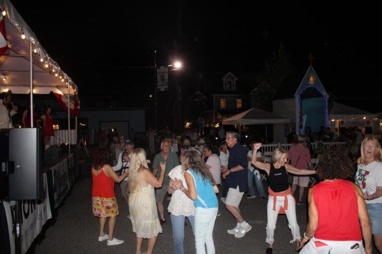 Crowd dancing